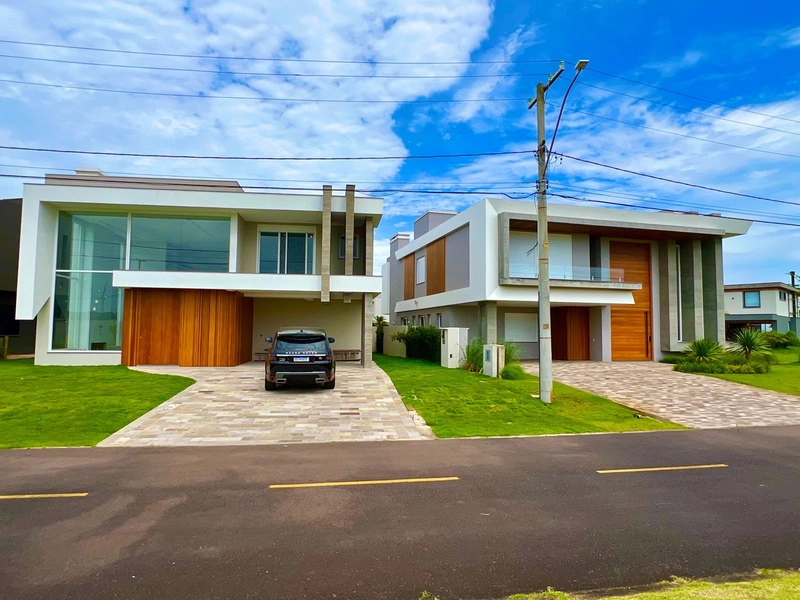 CASA A VENDA BEIRA LAGO COM PSICINA EM CONDOMÍNIO FECHADO: 3ª foto da galeria de imagens do imóvel