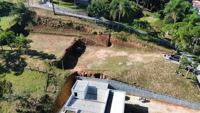 Lindo Terreno para construir sua casa: 4ª foto da galeria de imagens do imóvel