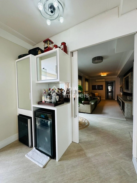 Apartamento alto padrão à venda em Balneário Camboriú Todo Mobiliado: 3ª foto da galeria de imagens do imóvel