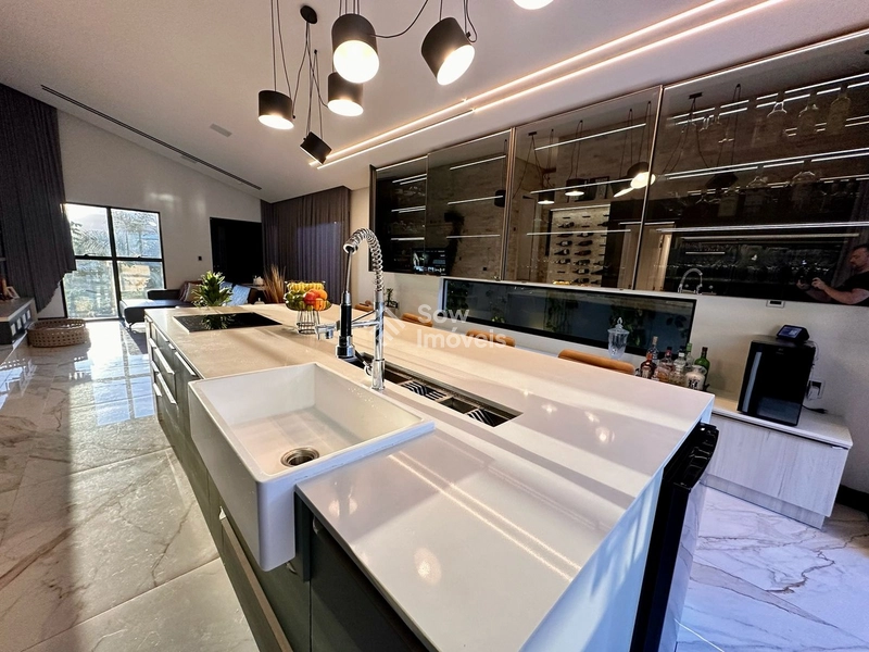 CASA DE ALTO PADRÃO À VENDA EM GUABIRUBA: 7ª foto da galeria de imagens do imóvel