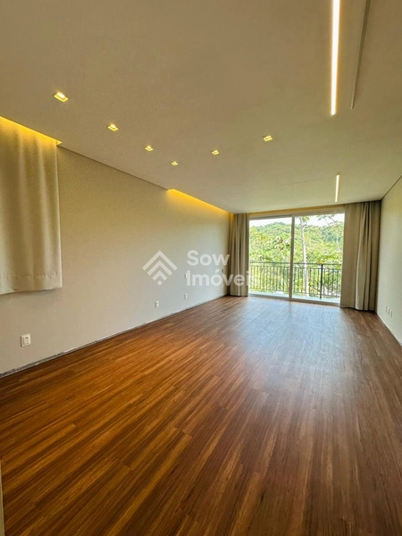 Casa de Alto Padrão à Venda no Bairro Dom Joaquim: 24ª foto da galeria de imagens do imóvel