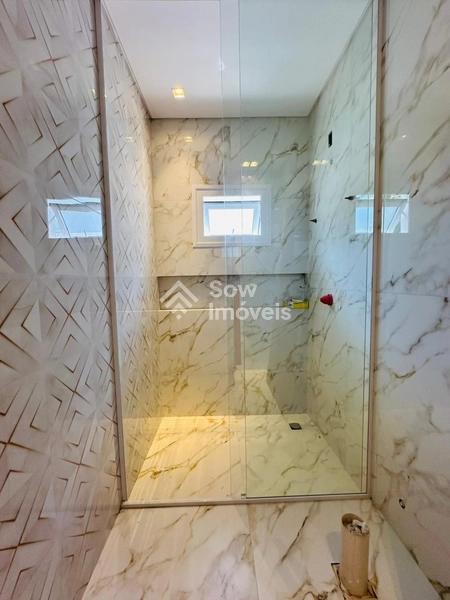 Casa de Alto Padrão à Venda no Bairro Dom Joaquim: 3ª foto da galeria de imagens do imóvel