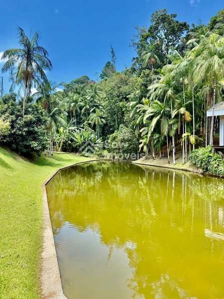 Casa exclusiva no Centro de Guabiruba: 1ª foto da galeria de imagens do imóvel
