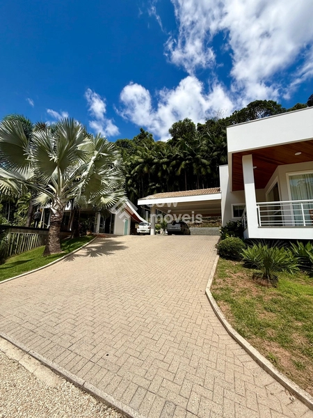 Casa exclusiva no Centro de Guabiruba: 13ª foto da galeria de imagens do imóvel