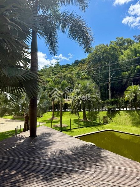 Casa exclusiva no Centro de Guabiruba: 5ª foto da galeria de imagens do imóvel