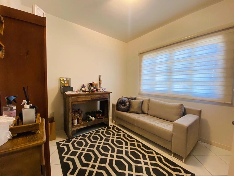 Casa de alto padrão: 4ª foto da galeria de imagens do imóvel