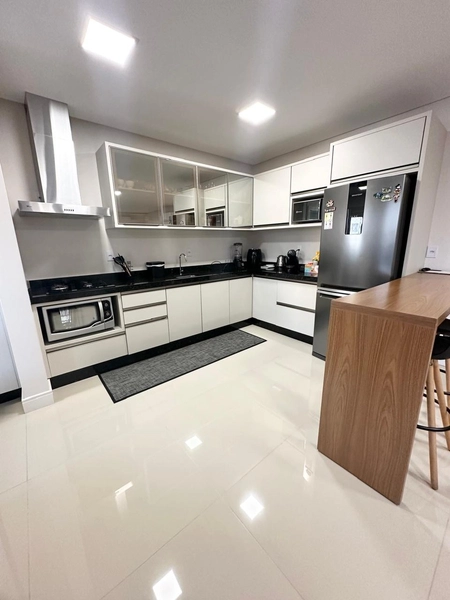 Apartamento Semi Mobiliado, com 3 Suítes, em Localização Central.: 7ª foto da galeria de imagens do imóvel