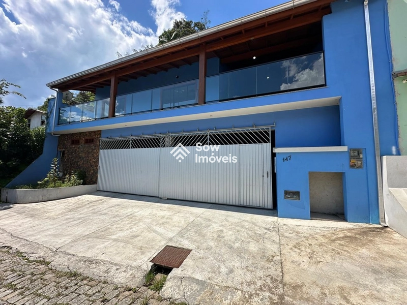 Casa à venda no Bairro Azambuja: 3ª foto da galeria de imagens do imóvel