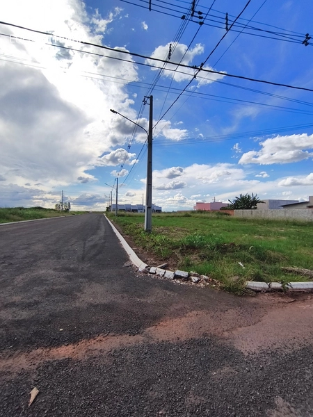 Terreno esquina 15,0 x 25,0: 4ª foto da galeria de imagens do imóvel