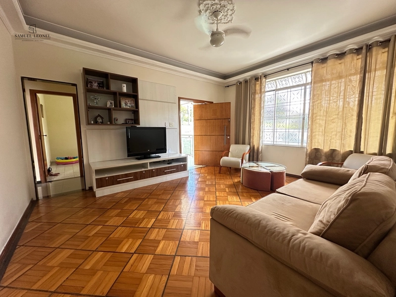 Casa a venda com 6 dormitórios 4 suítes , 4 vagas no Bairu: 4ª foto da galeria de imagens do imóvel