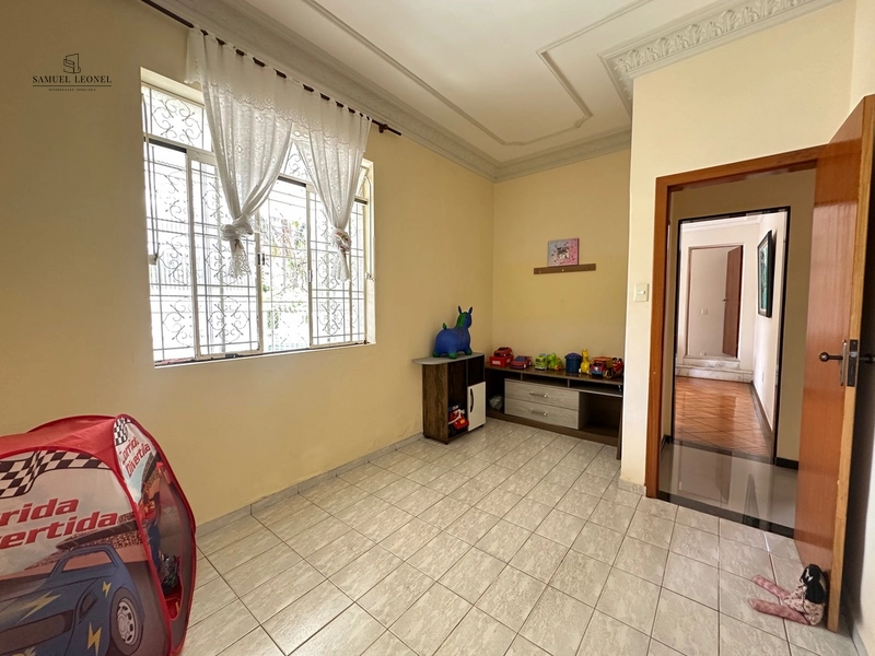 Casa a venda com 6 dormitórios 4 suítes , 4 vagas no Bairu: 7ª foto da galeria de imagens do imóvel
