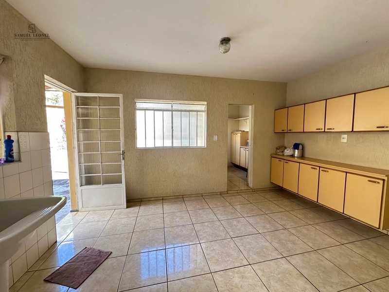 Casa duplex com quintal a venda no Bairu Juiz de Fora: 3ª foto da galeria de imagens do imóvel