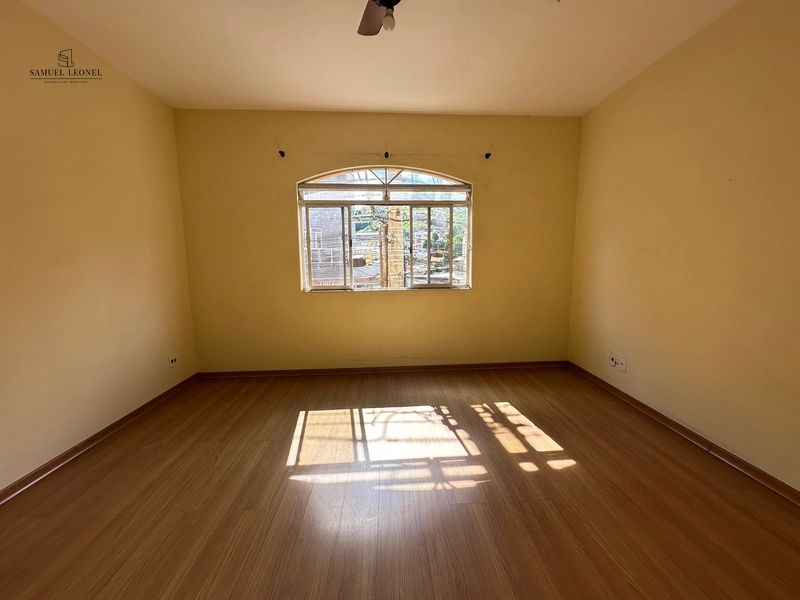 Casa duplex com quintal a venda no Bairu Juiz de Fora: 7ª foto da galeria de imagens do imóvel