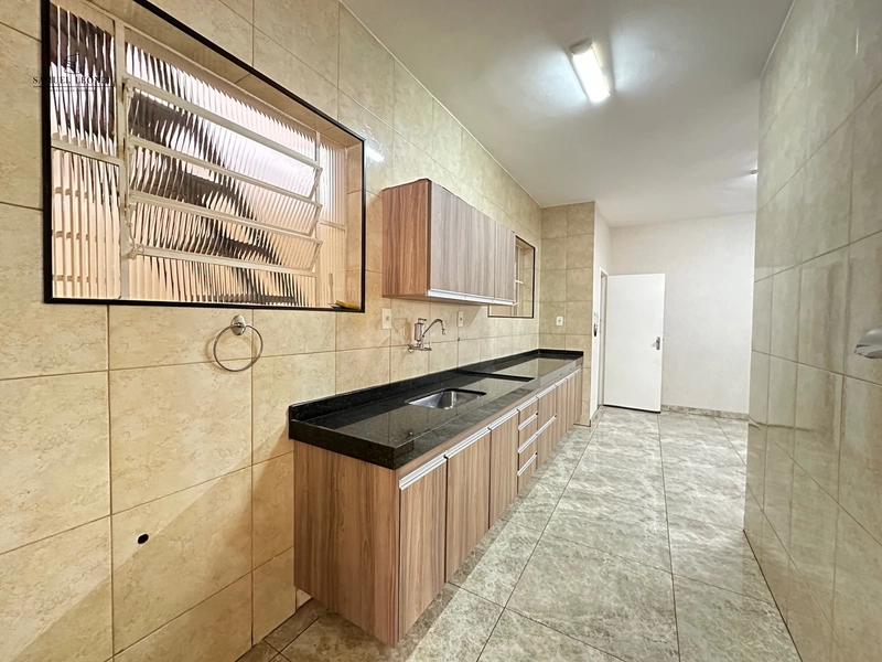 Casa duplex com quintal a venda no Bairu Juiz de Fora: 2ª foto da galeria de imagens do imóvel