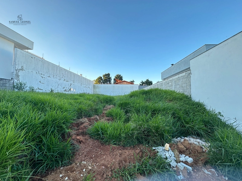 Lote plano a venda em condomínio fechado com 460m2: 4ª foto da galeria de imagens do imóvel