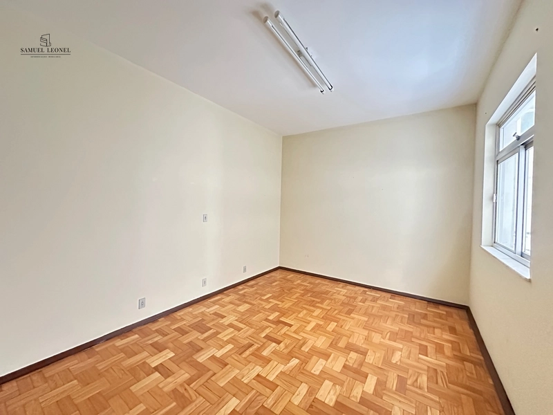 Apartamento de três quartos um suíte uma vaga no centro de JF a venda: 11ª foto da galeria de imagens do imóvel