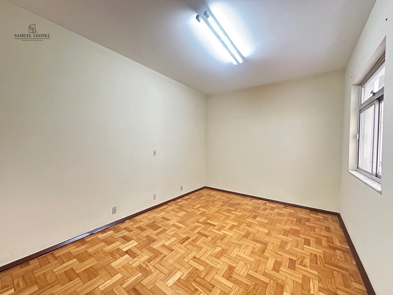 Apartamento de três quartos um suíte uma vaga no centro de JF a venda: 13ª foto da galeria de imagens do imóvel