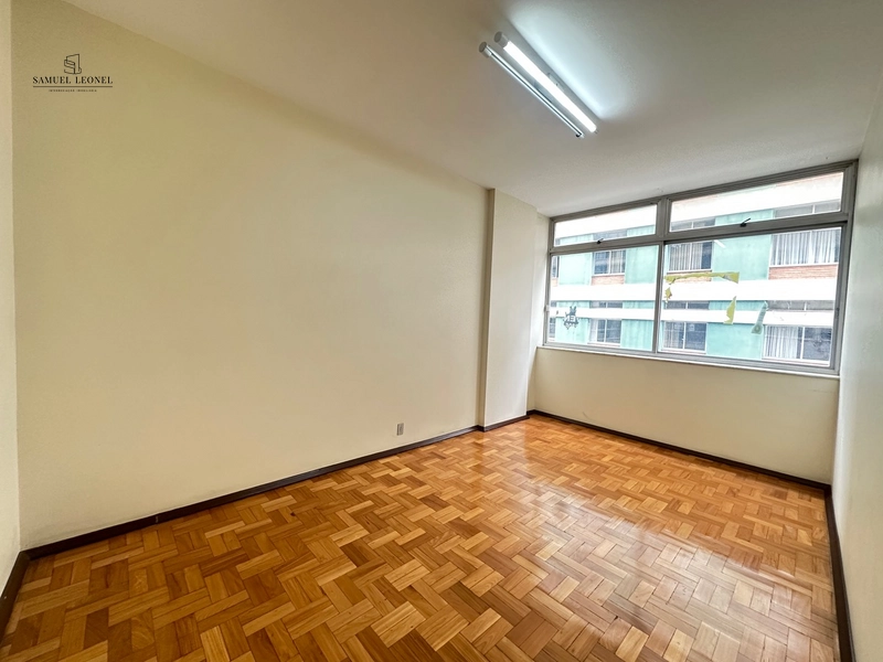 Apartamento de três quartos um suíte uma vaga no centro de JF a venda: 18ª foto da galeria de imagens do imóvel