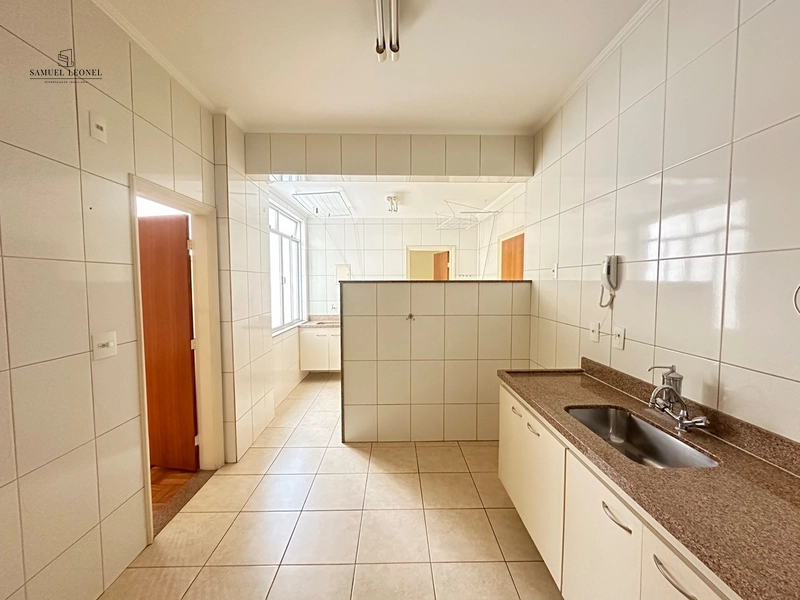 Apartamento de três quartos um suíte uma vaga no centro de JF a venda: 6ª foto da galeria de imagens do imóvel