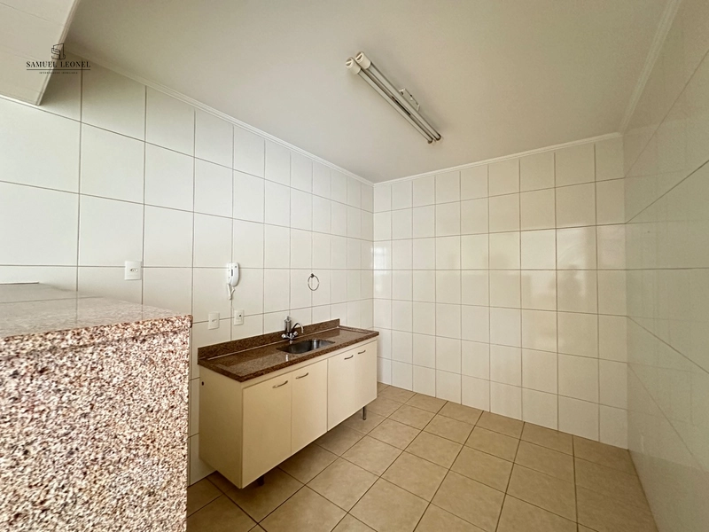 Apartamento de três quartos um suíte uma vaga no centro de JF a venda: 5ª foto da galeria de imagens do imóvel