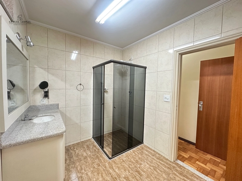 Apartamento de três quartos um suíte uma vaga no centro de JF a venda: 17ª foto da galeria de imagens do imóvel