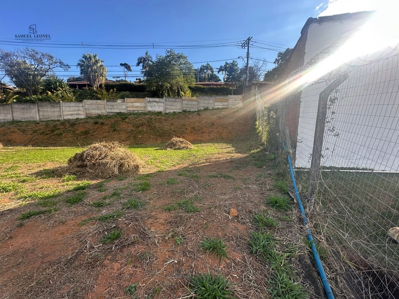 Lote plano com vista do aeroporto a venda no novo horizonte JF: 1ª foto da galeria de imagens do imóvel