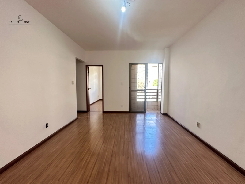 Apartamento 2 quartos e um banheiro com elevador e vaga de garagem: 2ª foto da galeria de imagens do imóvel