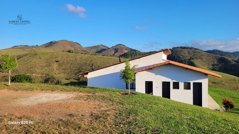 Sítio com benfeitorias disponível: 1ª foto da galeria de imagens do imóvel