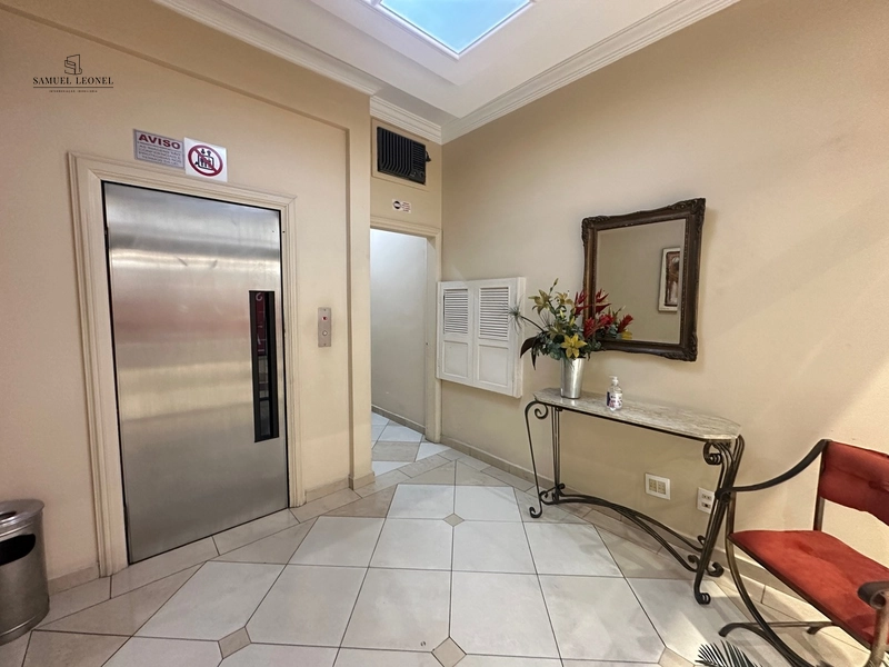 Apartamento flat de 2 quartos 1 suite vaga de garagem no centro: 2ª foto da galeria de imagens do imóvel
