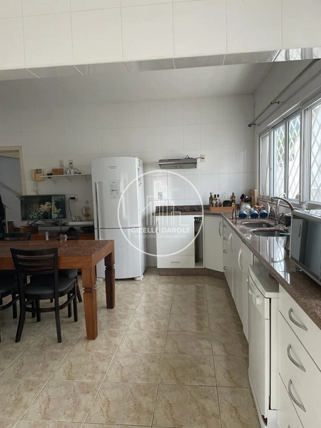 Casa no Bairro da Barra em Balneário Camboriú: 14ª foto da galeria de imagens do imóvel