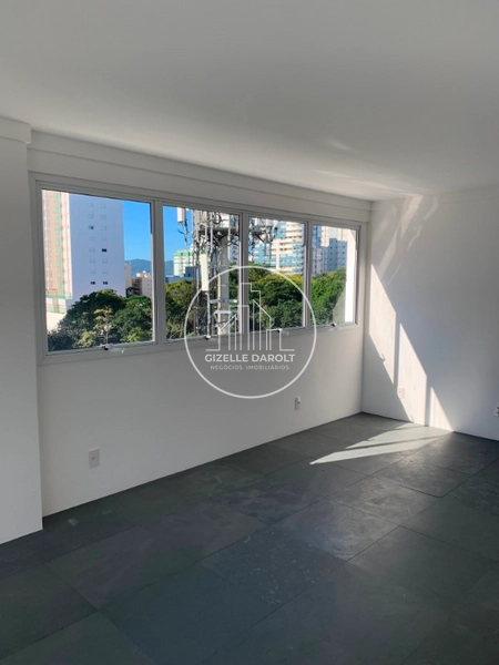 Sala comercial a venda ou locação em frente ao Hospital do Coração: 3ª foto da galeria de imagens do imóvel