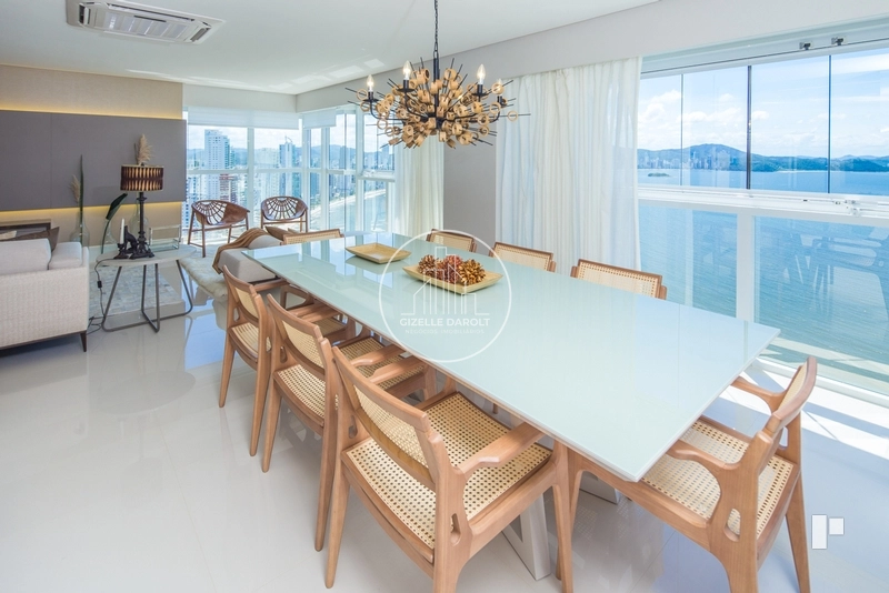 Apartamento alto padrão Luxo na Barra Sul em Balneário Camboriú: 3ª foto da galeria de imagens do imóvel