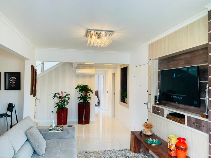 Apartamento Cobertura no Centro de Balneário Camboriú: 2ª foto da galeria de imagens do imóvel