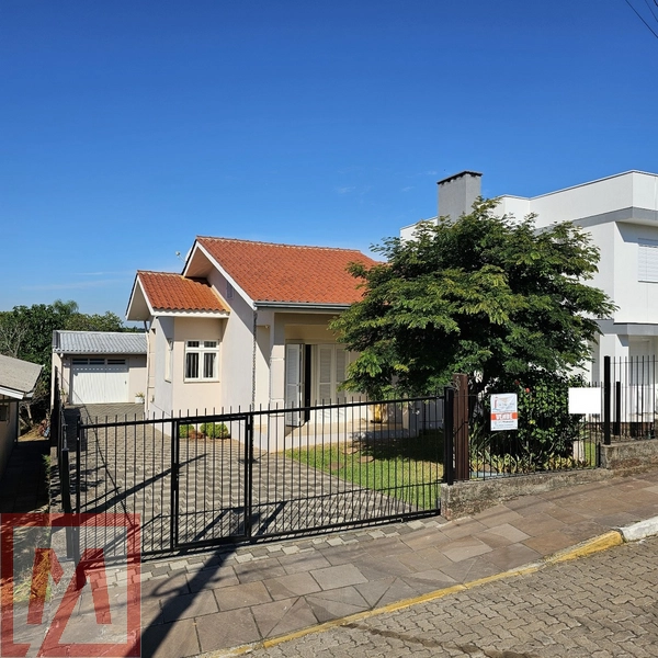 Casa à venda em Pareci Novo/RS: 2ª foto da galeria de imagens do imóvel