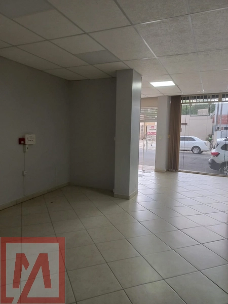 Ótima Sala Comercial no Centro de Montenegro: 5ª foto da galeria de imagens do imóvel