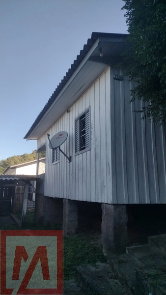 Casa para aluguel localizada no Bairro Santo Antônio: 2ª foto da galeria de imagens do imóvel