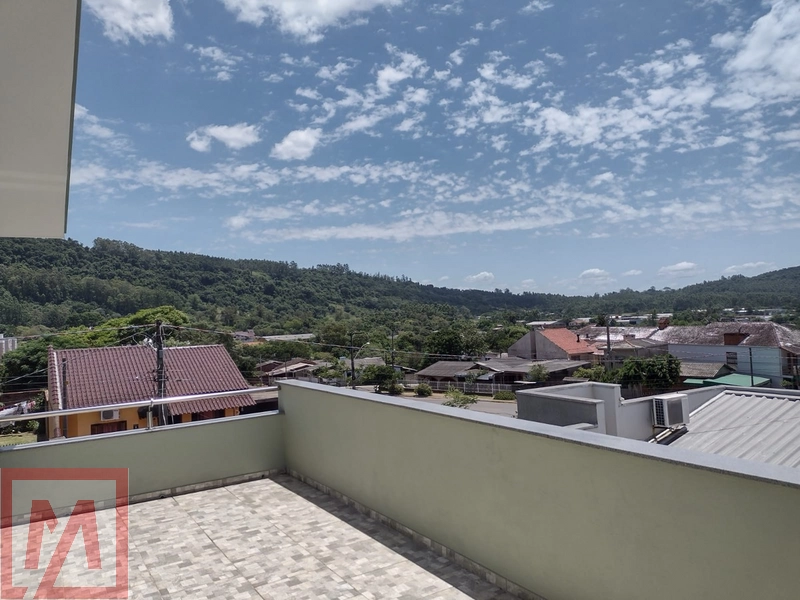 Casa de alto padrão localizada no loteamento Mão de Pilão: 2ª foto da galeria de imagens do imóvel