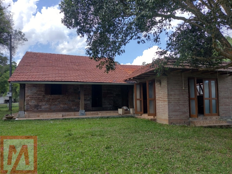 Belo sitio a venda possuído 6 hectares .: 1ª foto da galeria de imagens do imóvel