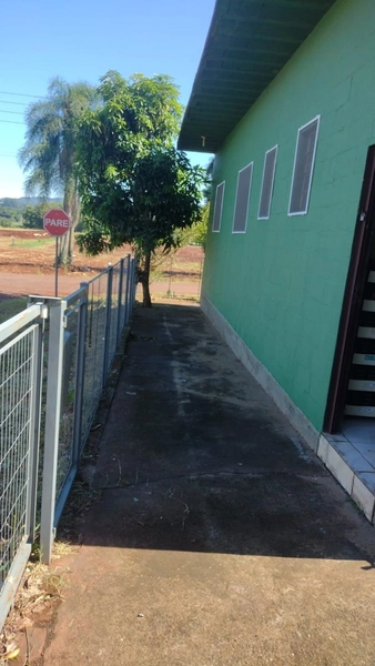 PRÉDIO COMERCIAL EM TEUTÔNIA: 6ª foto da galeria de imagens do imóvel