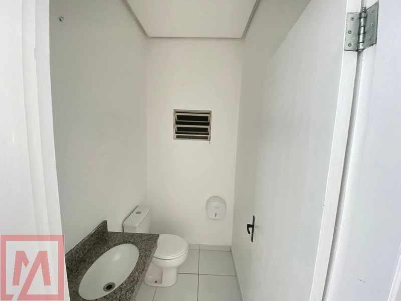 Sala Comercial para Locação – 100m²: 3ª foto da galeria de imagens do imóvel