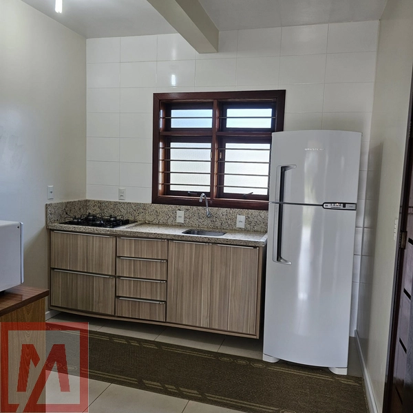 Sobrado na praia á venda: 3ª foto da galeria de imagens do imóvel