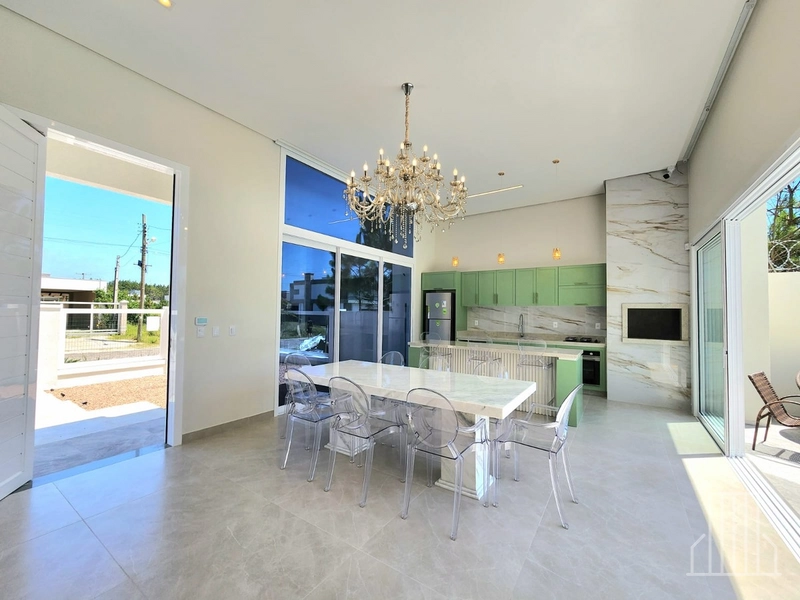 BELÍSSIMA CASA A VENDA COM 3 DORMITÓRIOS E 1 SUÍTE!: 1ª foto da galeria de imagens do imóvel