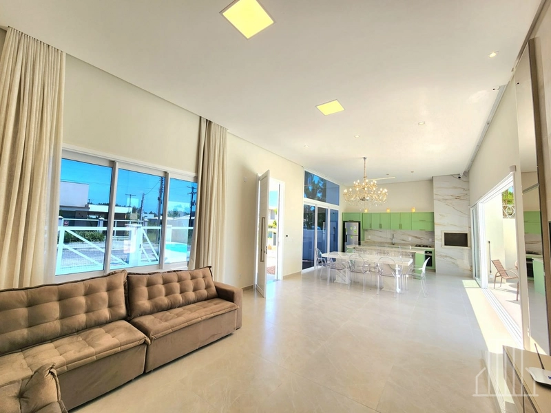 BELÍSSIMA CASA A VENDA COM 3 DORMITÓRIOS E 1 SUÍTE!: 10ª foto da galeria de imagens do imóvel
