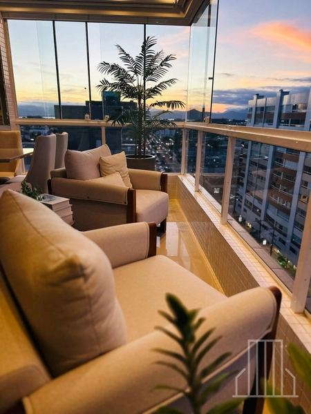 ELEGANTE APARTAMENTO NO NOBRE BAIRRO NAVEGANTES: 4ª foto da galeria de imagens do imóvel