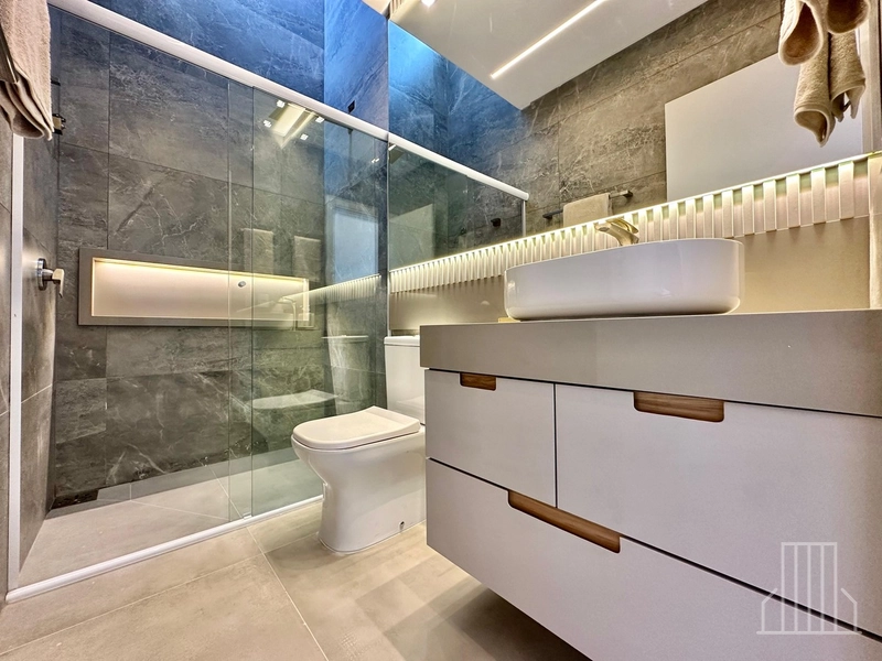DESLUMBRANTE CASA COM 5 SUÍTES EM CONDOMÍNIO FECHADO!: 24ª foto da galeria de imagens do imóvel