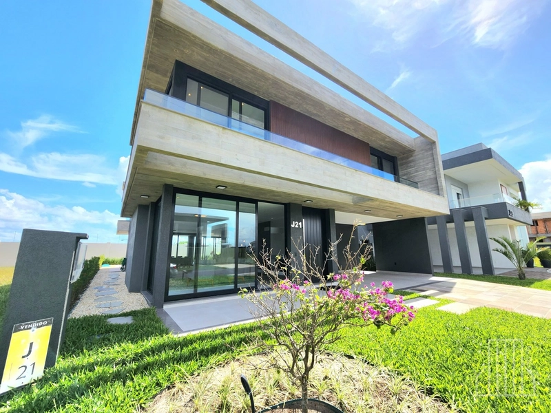 DESLUMBRANTE CASA NO CONDOMÍNIO COSTA SERENA: 3ª foto da galeria de imagens do imóvel