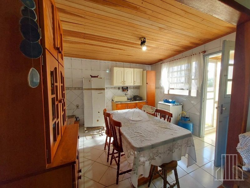 INCRÍVEL SOBRADO NO BAIRRO CAPÃO NOVO À VENDA!: 5ª foto da galeria de imagens do imóvel