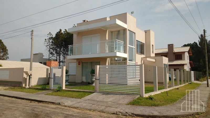 LINDO SOBRADO DE ESQUINA NO BAIRRO CAPÃO NOVO!: 3ª foto da galeria de imagens do imóvel