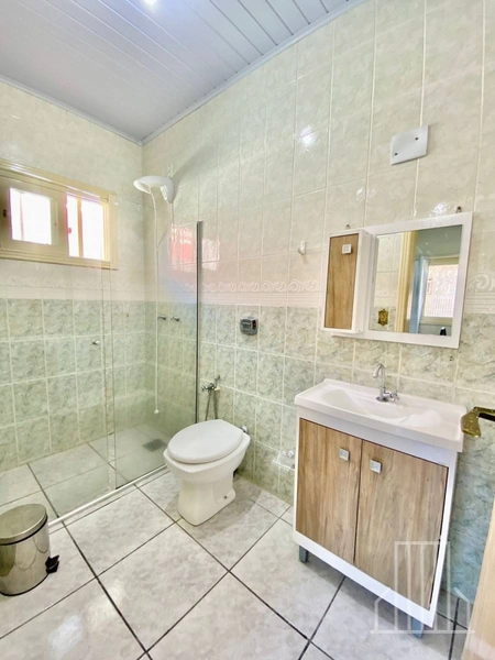 LINDA CASA COM PÁTIO AMPLO NO BAIRRO SANTO ANTÔNIO, EM CAPÃO DA CANOA: 14ª foto da galeria de imagens do imóvel