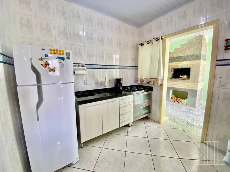 LINDA CASA COM PÁTIO AMPLO NO BAIRRO SANTO ANTÔNIO, EM CAPÃO DA CANOA: 7ª foto da galeria de imagens do imóvel